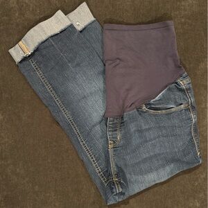 Old Navy “skinny” Maternity Jeans- size 14